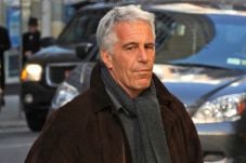 Epstein Bayar Dokter...