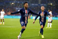 Lyon vs PSG: 2 Kali...