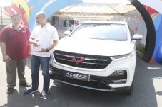 Almaz Pimpin Penjualan...