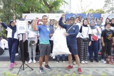 #BijakBerplastik, Aqua...