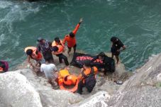 Wisatawan Asal Jakarta...