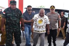 Personel Brimob Diserang...