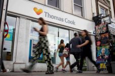 Thomas Cook Bangkrut,...
