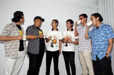 Garudafood Luncurkan...