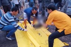 Mobil Terbakar, 2 Warga...