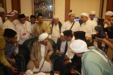 Habib Umar Ngaji Kitab...