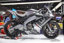 Model Sport Ringan,...