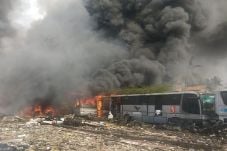 Bakar Ban Bekas, Bangkai...