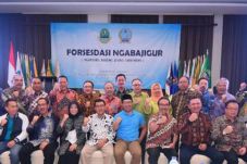 Gubernur Jabar Ridwan...