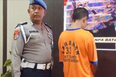 Ayah Tega Perkosa Anak...