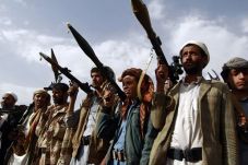 Serang Perbatasan, Houthi...