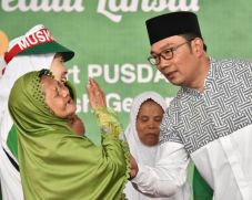 Pemprov Jabar Akan Kaji...
