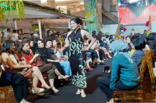 Mengenal Corak, Warna...