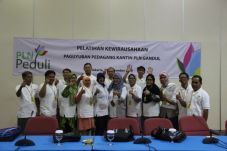 PLN Beri Pelatihan Wirausaha...