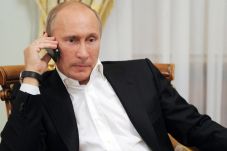 Kremlin Bantah Putin...