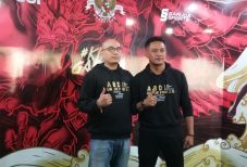 Pasangan Arif-Doni Serahkan...