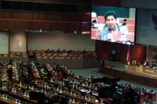 Hujan Interupsi Warnai...
