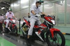 Lawan Suzuki Satria...
