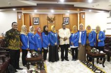 Korps Putri PMII Ajak...