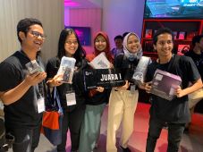 Kembali Gelar Amazing...