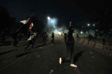Berbahaya, Polisi Minta...