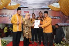 Ratu Tatu Kantongi Tiket...