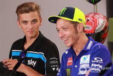 Kenapa Luca Marini Tak...