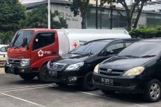32 Mobil Dinas Mantan...