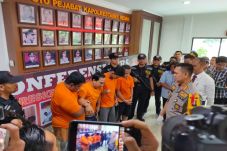 Pencuri Uang Rp1,6 Miliar...