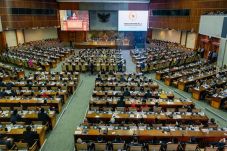 PR Utama DPR Mengembalikan...