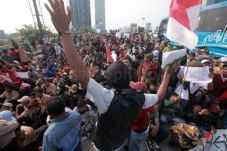 Disdik DKI Ancam Cabut...