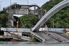 1 WNI Korban Jembatan...