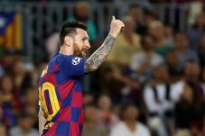 Messi Pastikan Hubungan...