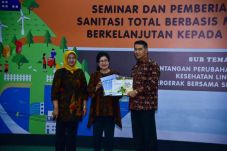 Bersama Menkes, Fasha...