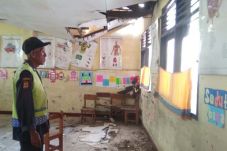 Atap Kelas SDN Gudangkahuripan...