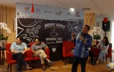 Kembangkan BUMN Center,...
