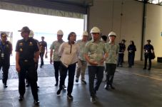 Banjir Produk Impor...