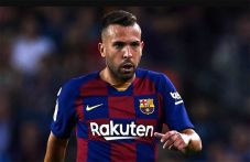 Barcelona Bisa Turunkan...