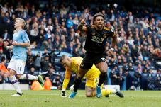 Dipermalukan Wolves,...