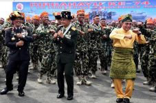 Masyarakat Terhibur,...