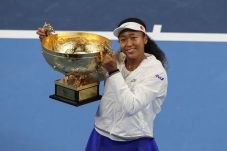 Libas Ratu Tenis Dunia,...