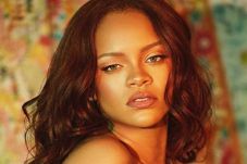 Rihanna Buat Autobiografi...