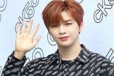 Kang Daniel Ubah Warna...