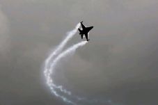 Pesawat Tempur F-16...