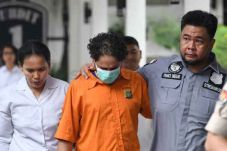 Menantu Elvy Sukaesih...