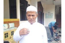 Di Dalam Masjid Ninoy...