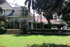 Perbaikan Rumah Dinas...