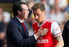 Bagaimana Nasib Mesut...