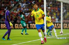 Babak I: Roberto Firmino...