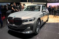 BMW Luncurkan The New...